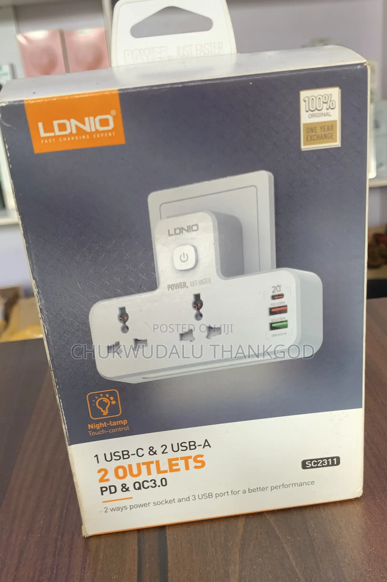 2ways Power Socke 3usb Port for a Better Performance, 1usb-C 2 Usb-A