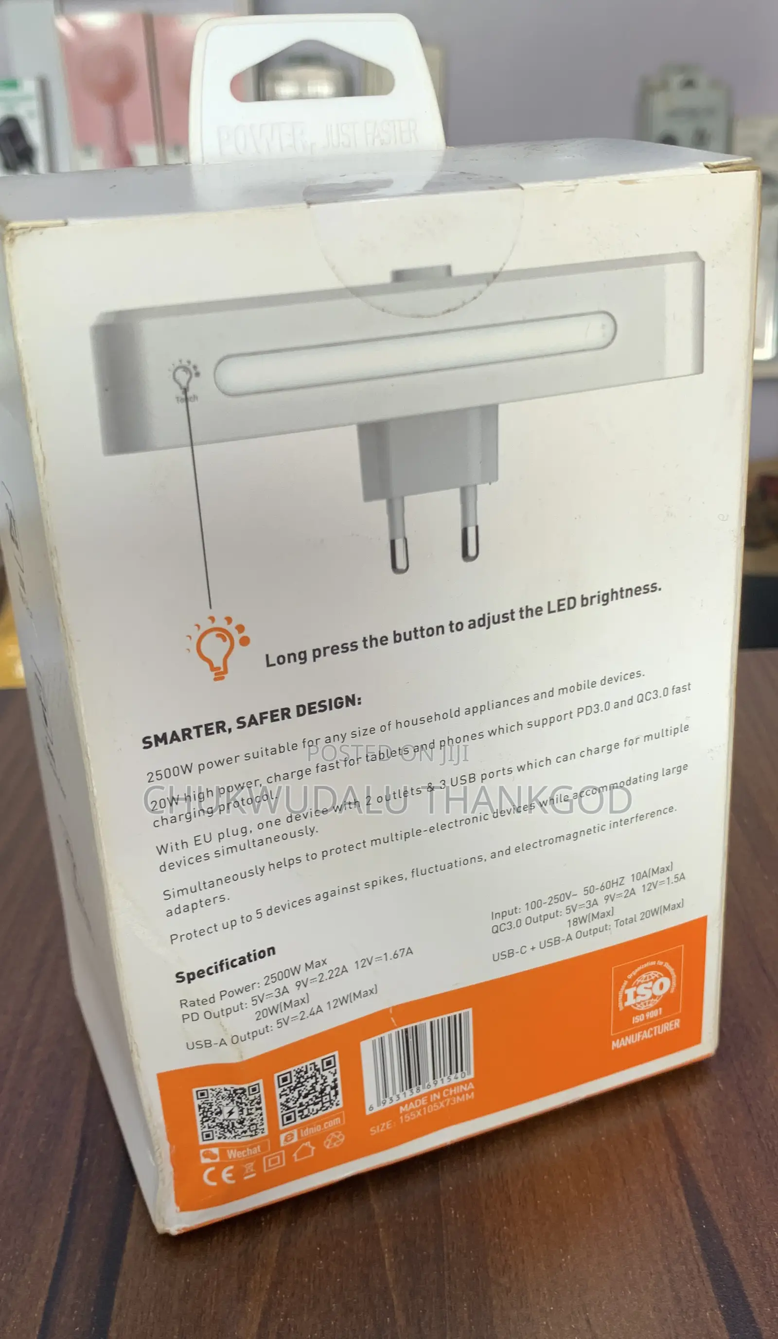 2ways Power Socke 3usb Port for a Better Performance, 1usb-C 2 Usb-A
