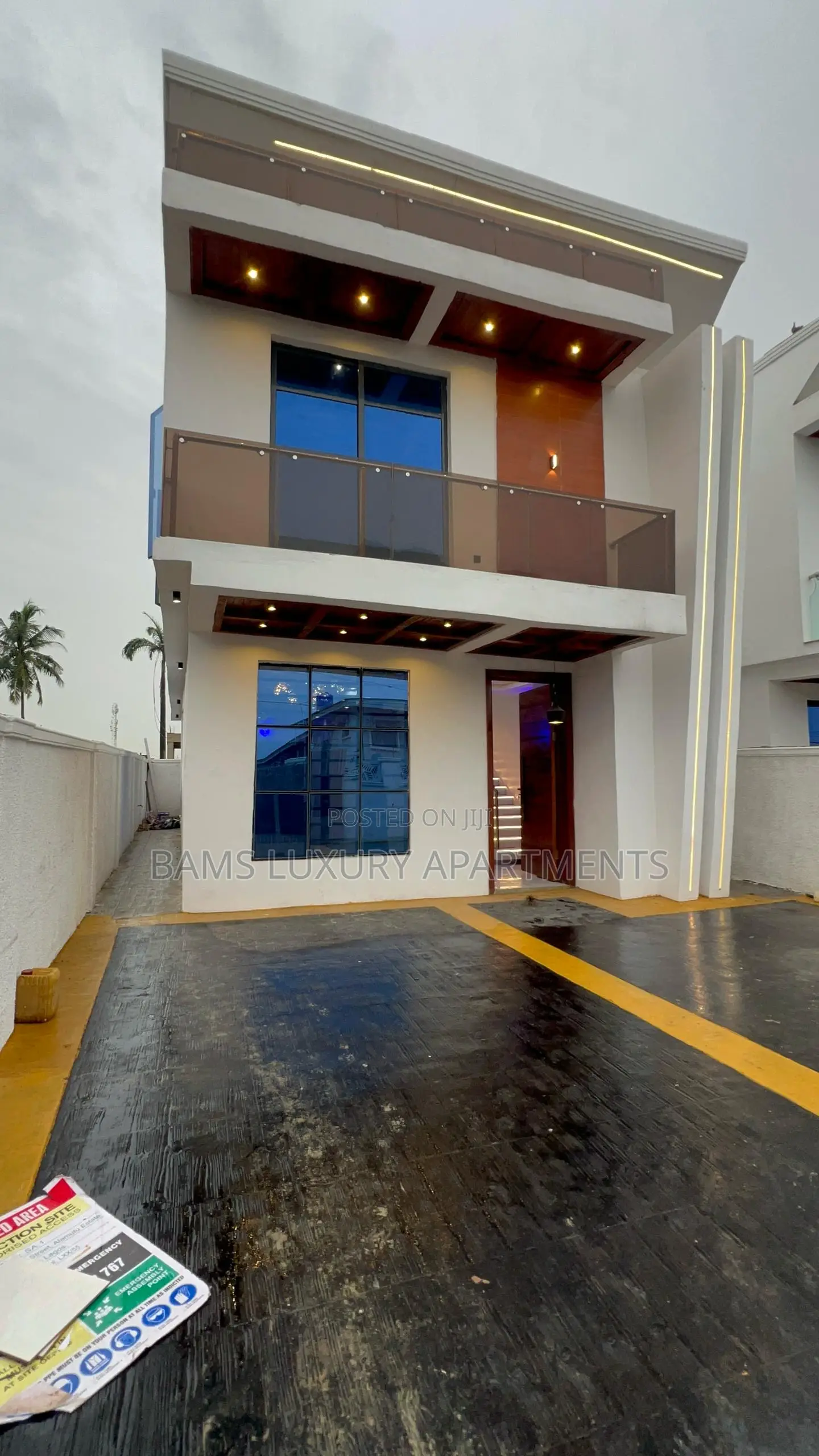 Furnished 4bdrm Duplex in Fagba Rd, for sale