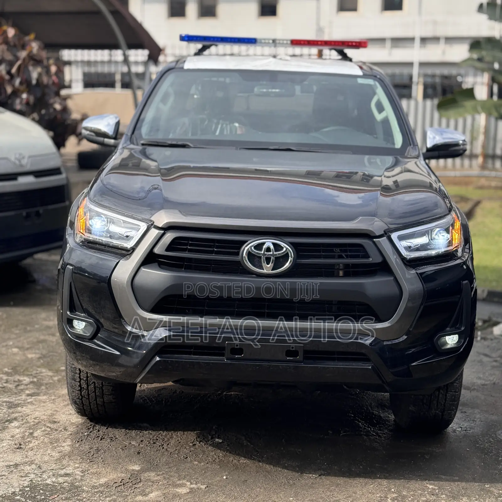 New Toyota Hilux 2025 Black