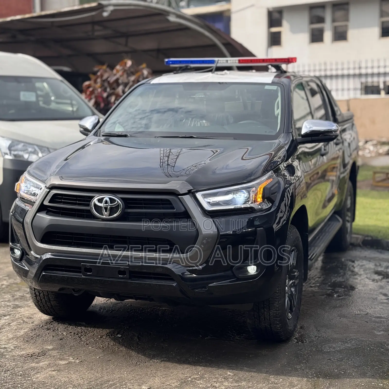 New Toyota Hilux 2025 Black