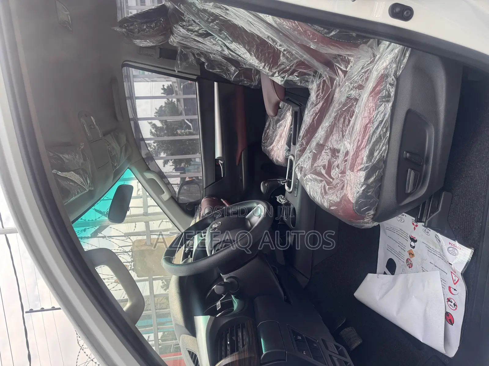 New Toyota Hilux 2025 White