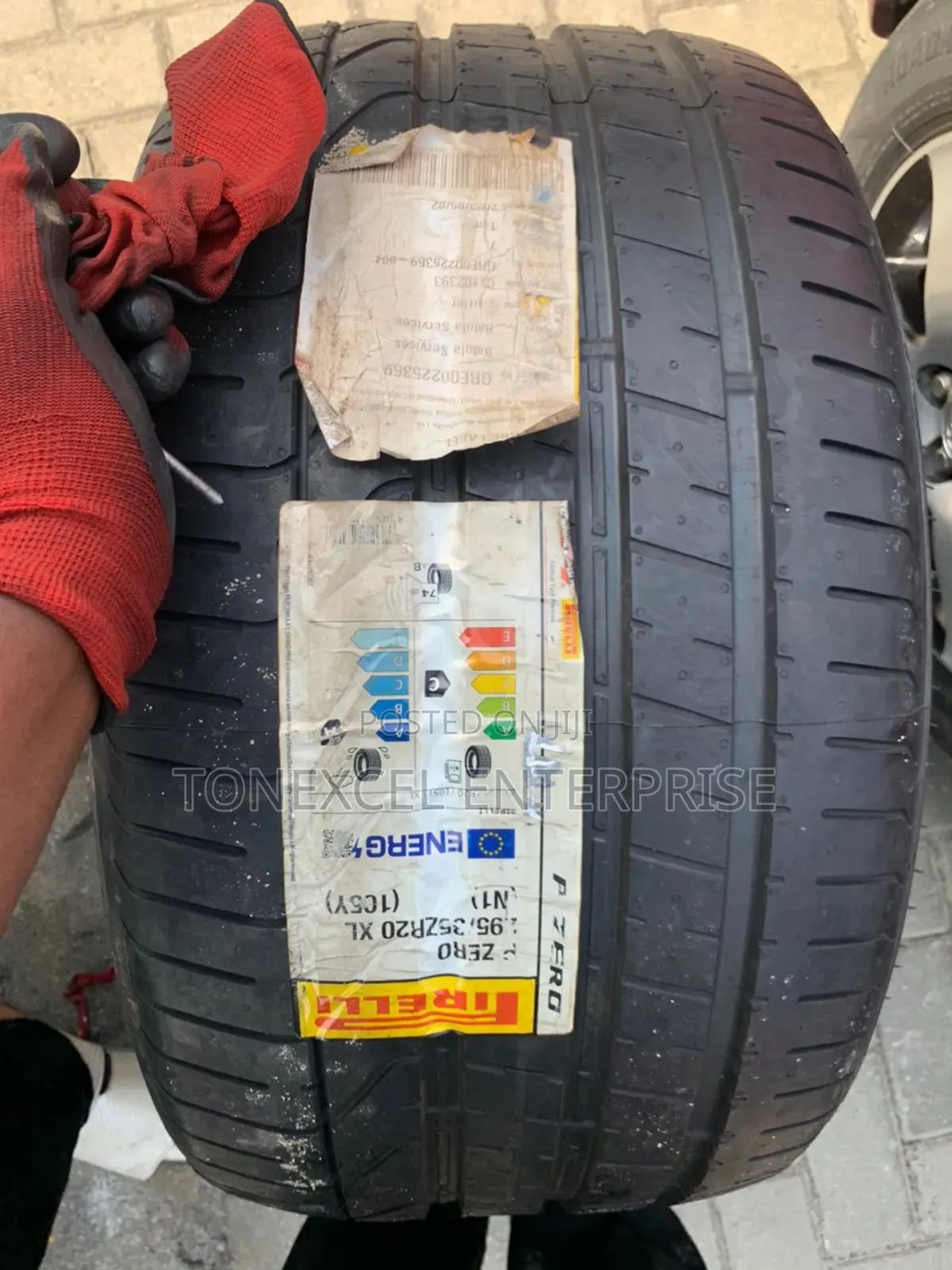Latest Pirelli Tyre 295/35/20