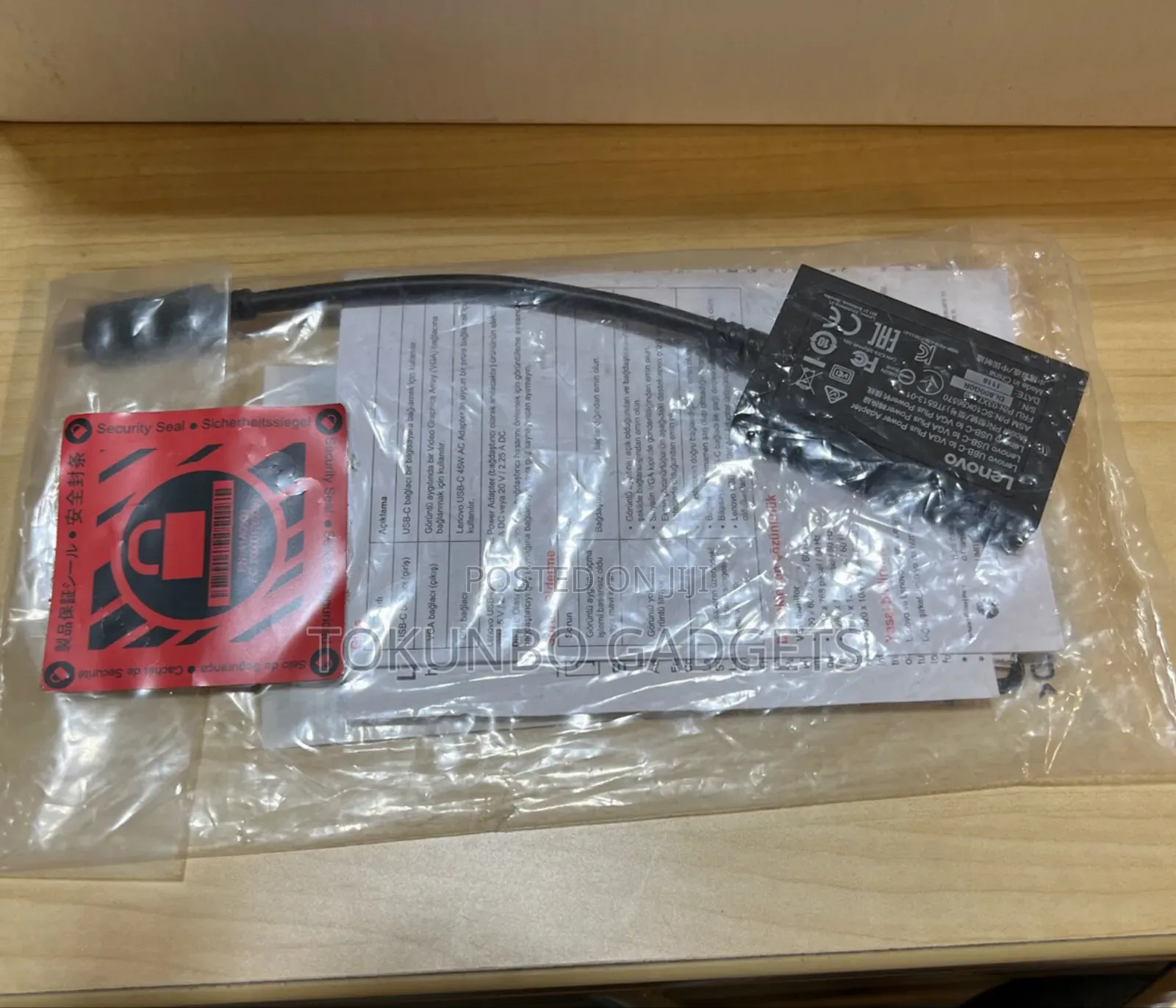 Lenovo 4x90k86568 Usb to Vga Plus Power Adapter
￼