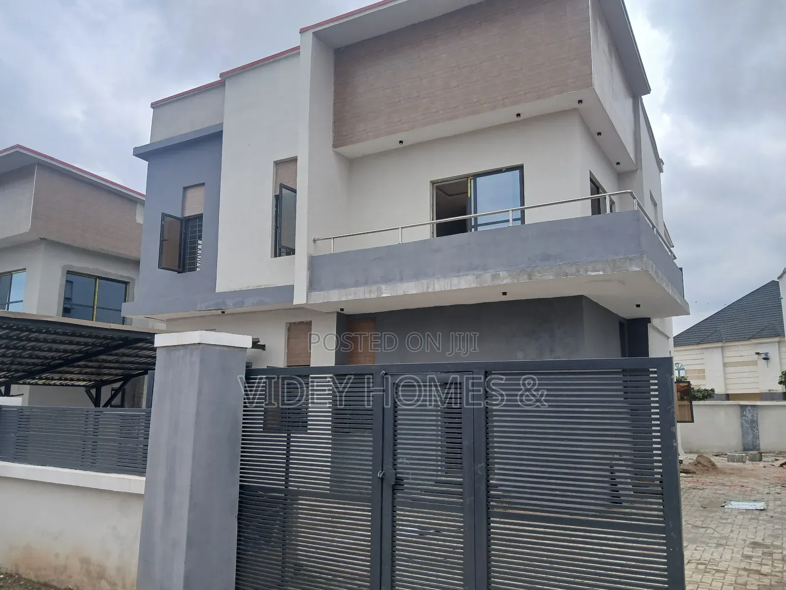 3bdrm Duplex in Sunnyvale 2, Dakwo District for rent