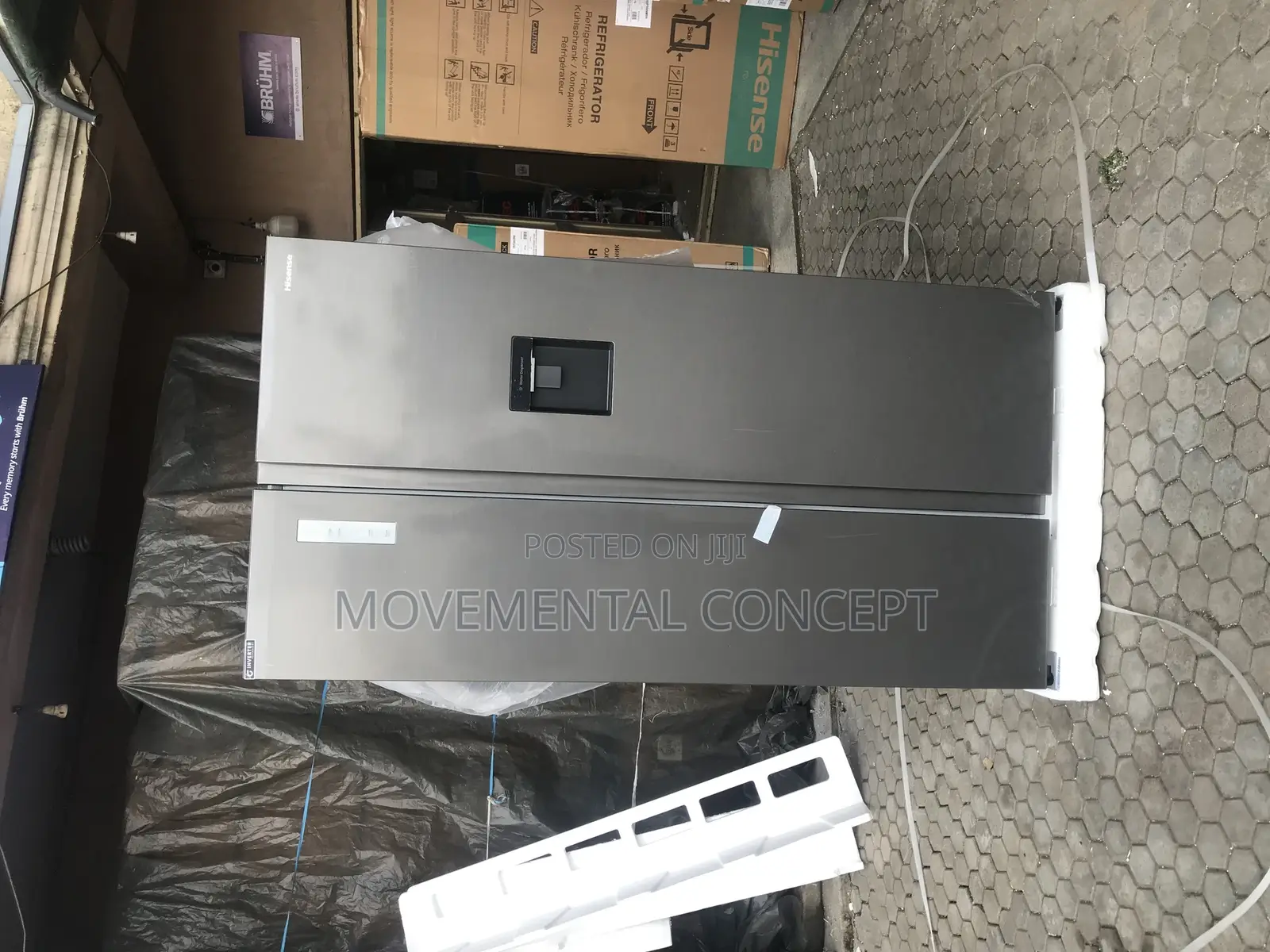 Hisense Side by Side Fridge With Water Dispenser 529litres
