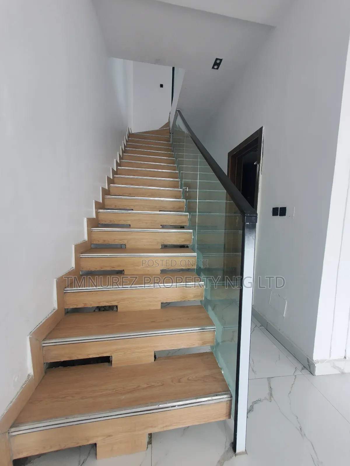4bdrm Duplex in Ikota Estate for sale