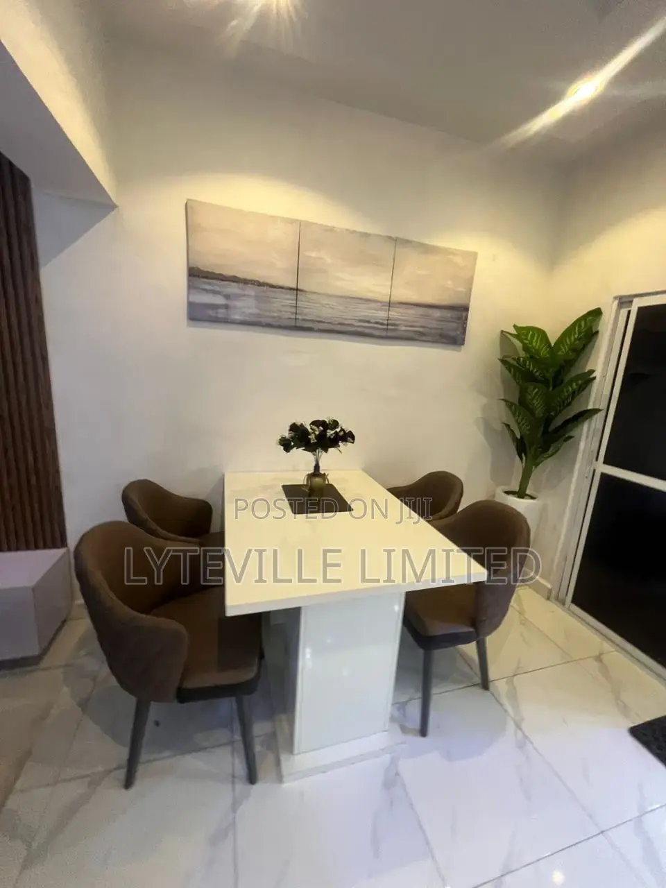 Clean 2 Bedroom Apartment