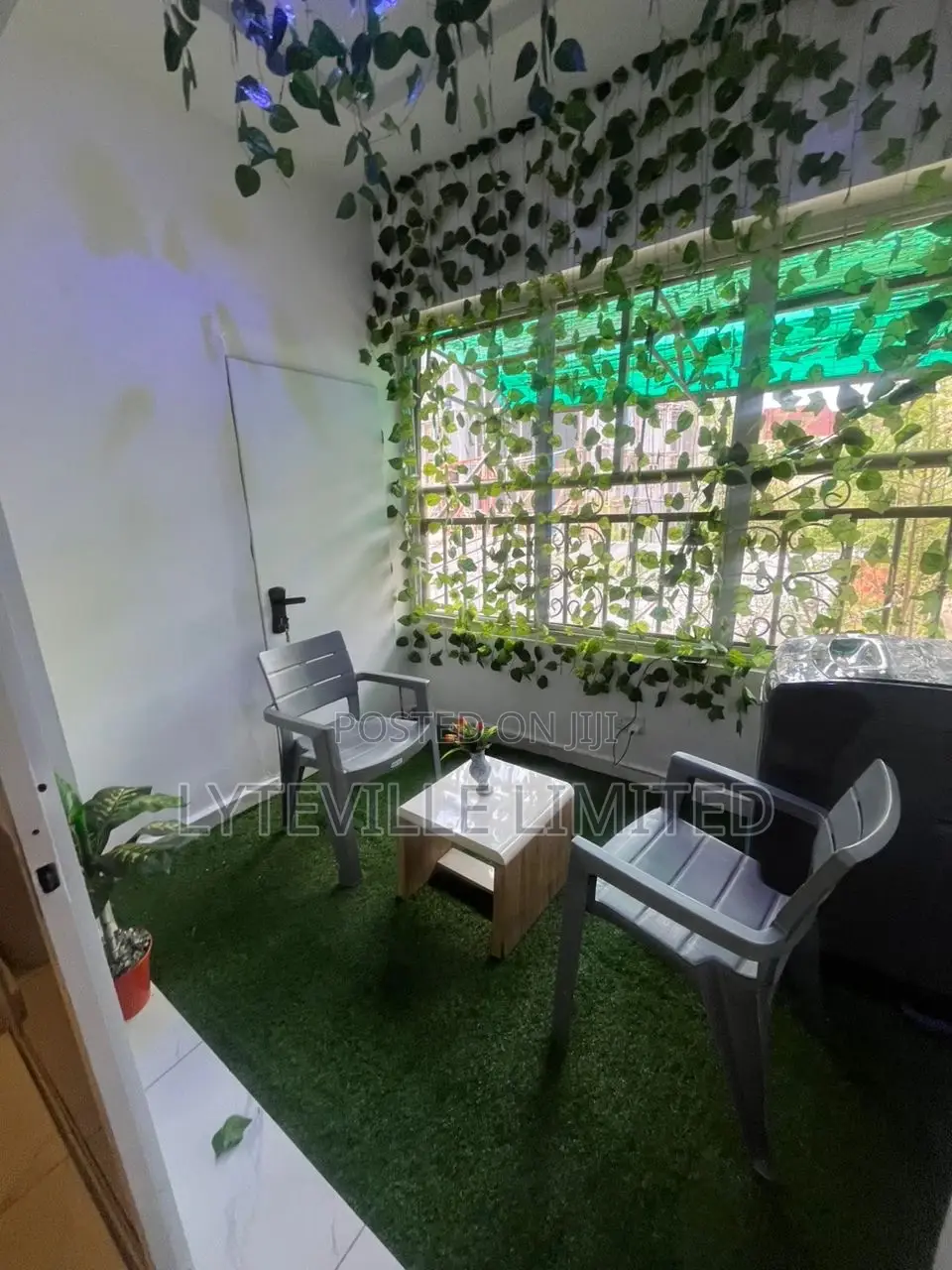 Clean 2 Bedroom Apartment