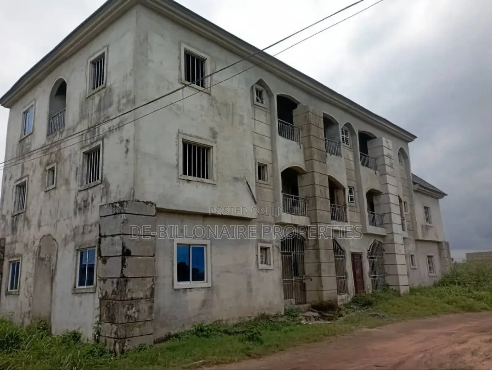 3bdrm Block of Flats in Owerri for sale