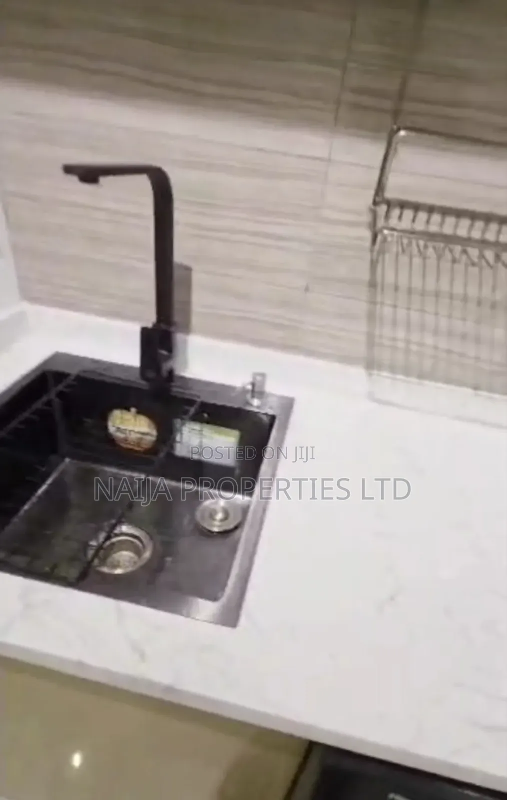 3bdrm Penthouse in Agungi, Lekki for sale