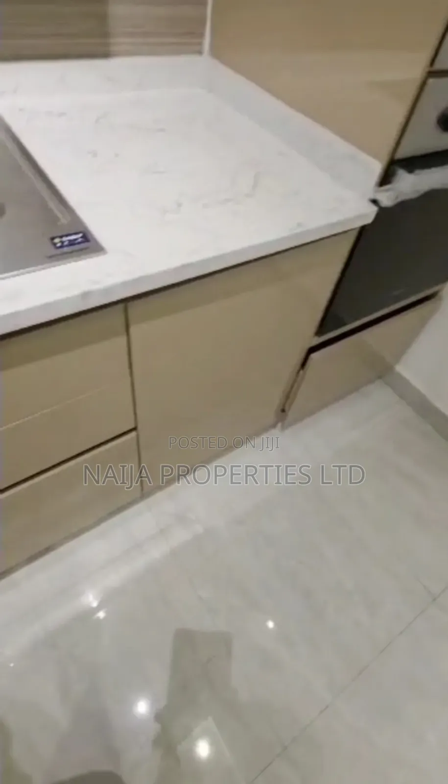 3bdrm Penthouse in Agungi, Lekki for sale