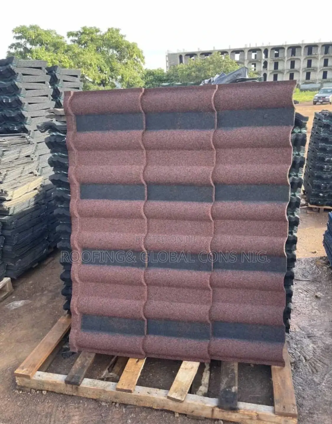 Soundproof Red Mix With Black Stone Coated Roofing Tiles
