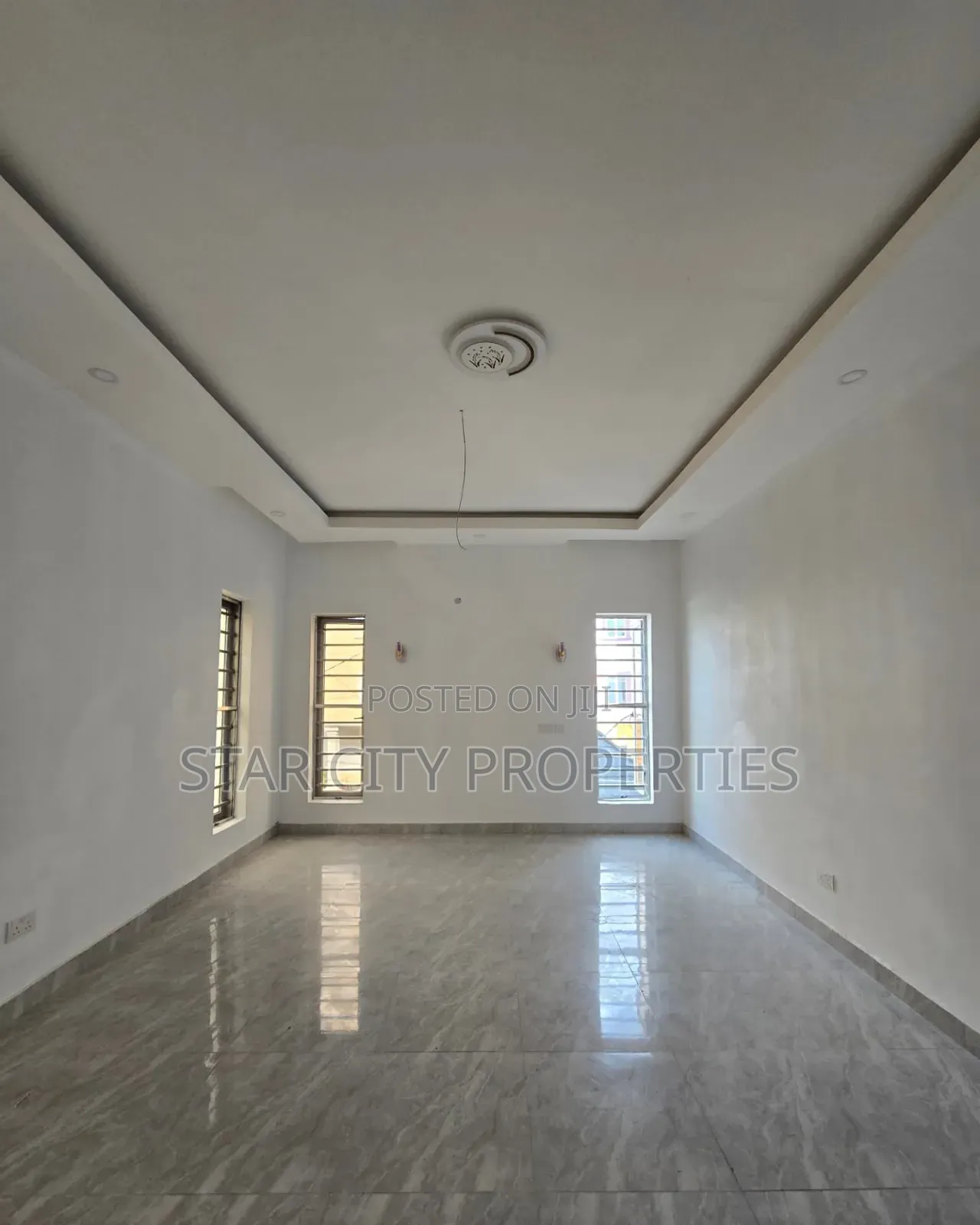 3bdrm Apartment in Shonibare for rent