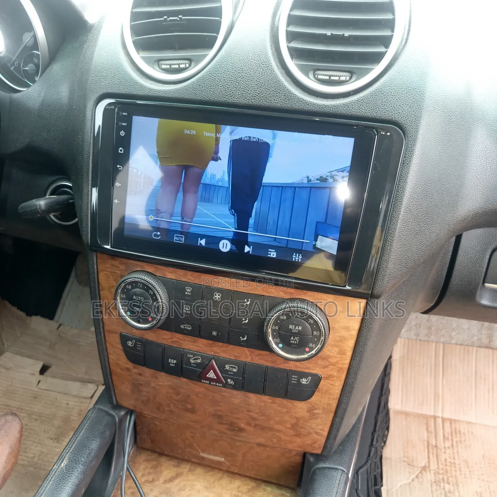 2008-2010 Ml Mercedes Benz Android Screen With Reverse Camera and GPS