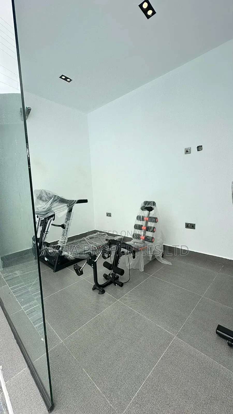 5bdrm Duplex in Lekki Phase 1 for sale