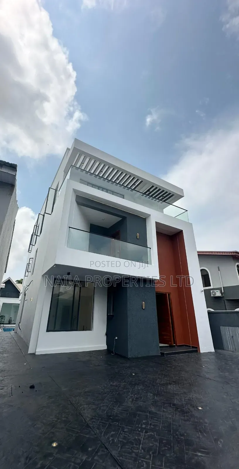 5bdrm Duplex in Lekki Phase 1 for sale