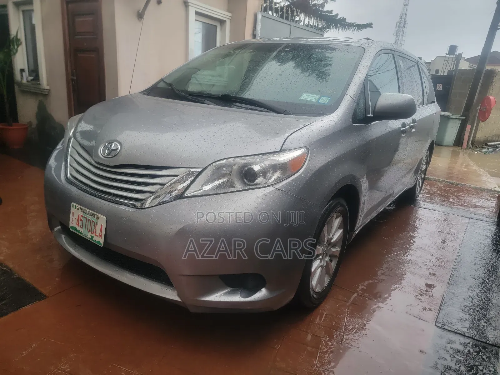 Toyota Sienna Limited AWD 7-Passenger 2013 Gray