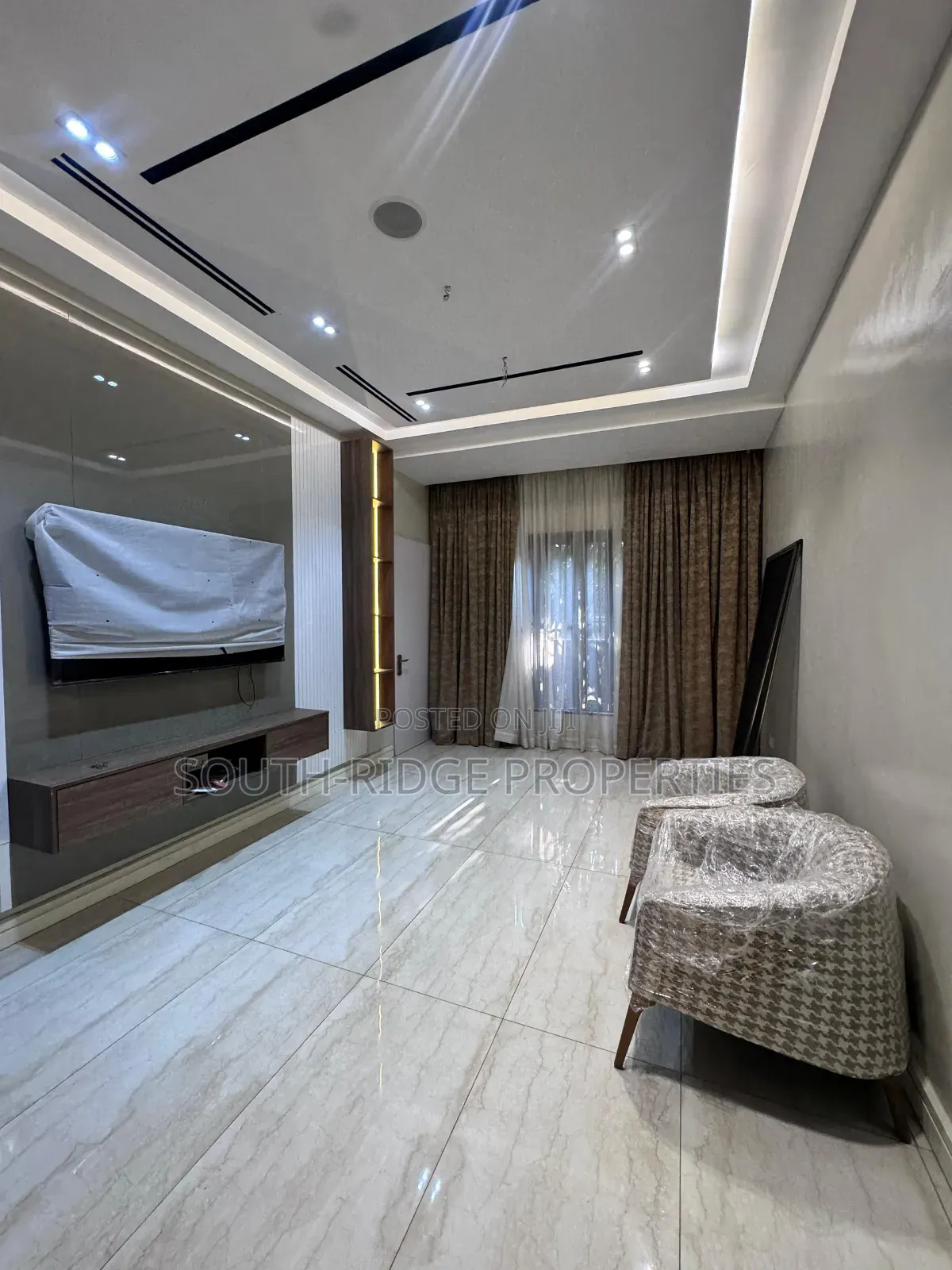 Furnished 20bdrm Duplex in Utako for sale