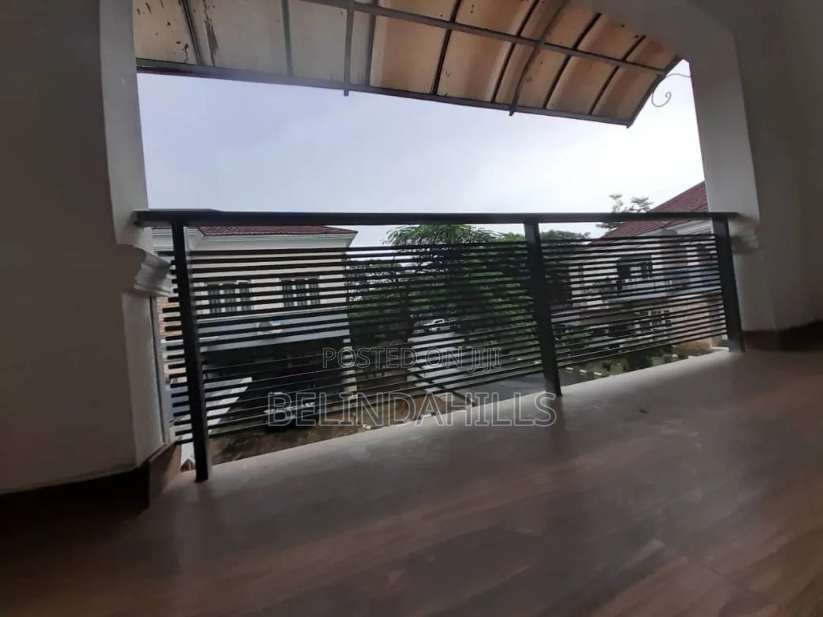 4bdrm Duplex in Utako for sale