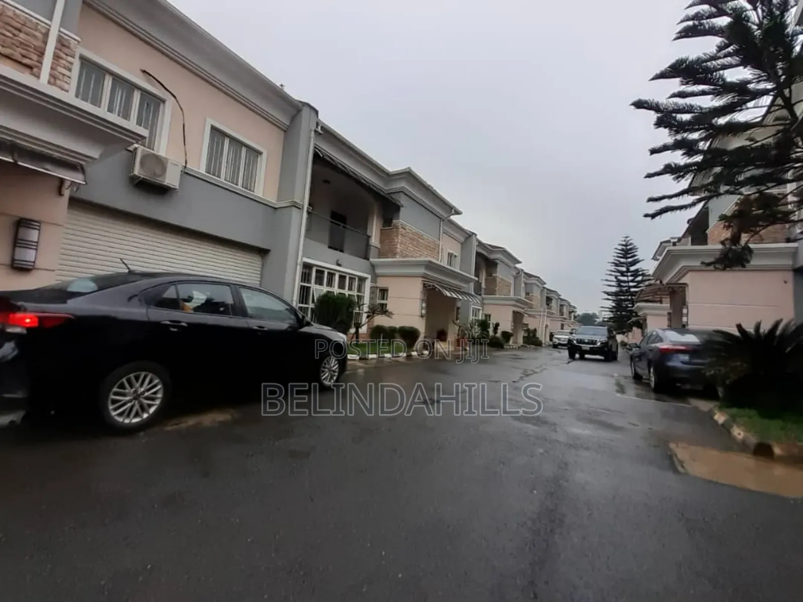 4bdrm Duplex in Utako for sale