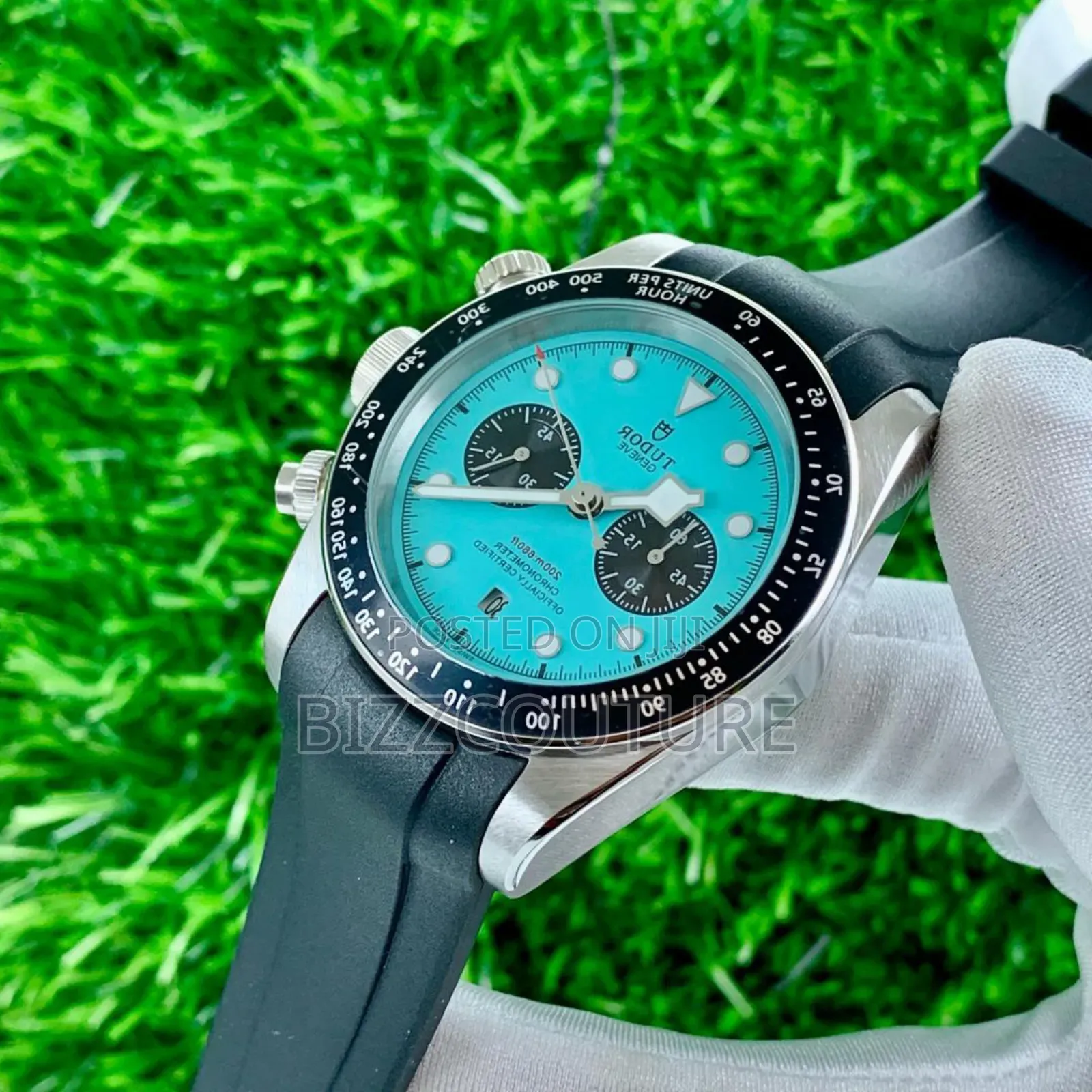 Original Tudor Black Rubber Strap Calendar Quartz Watch