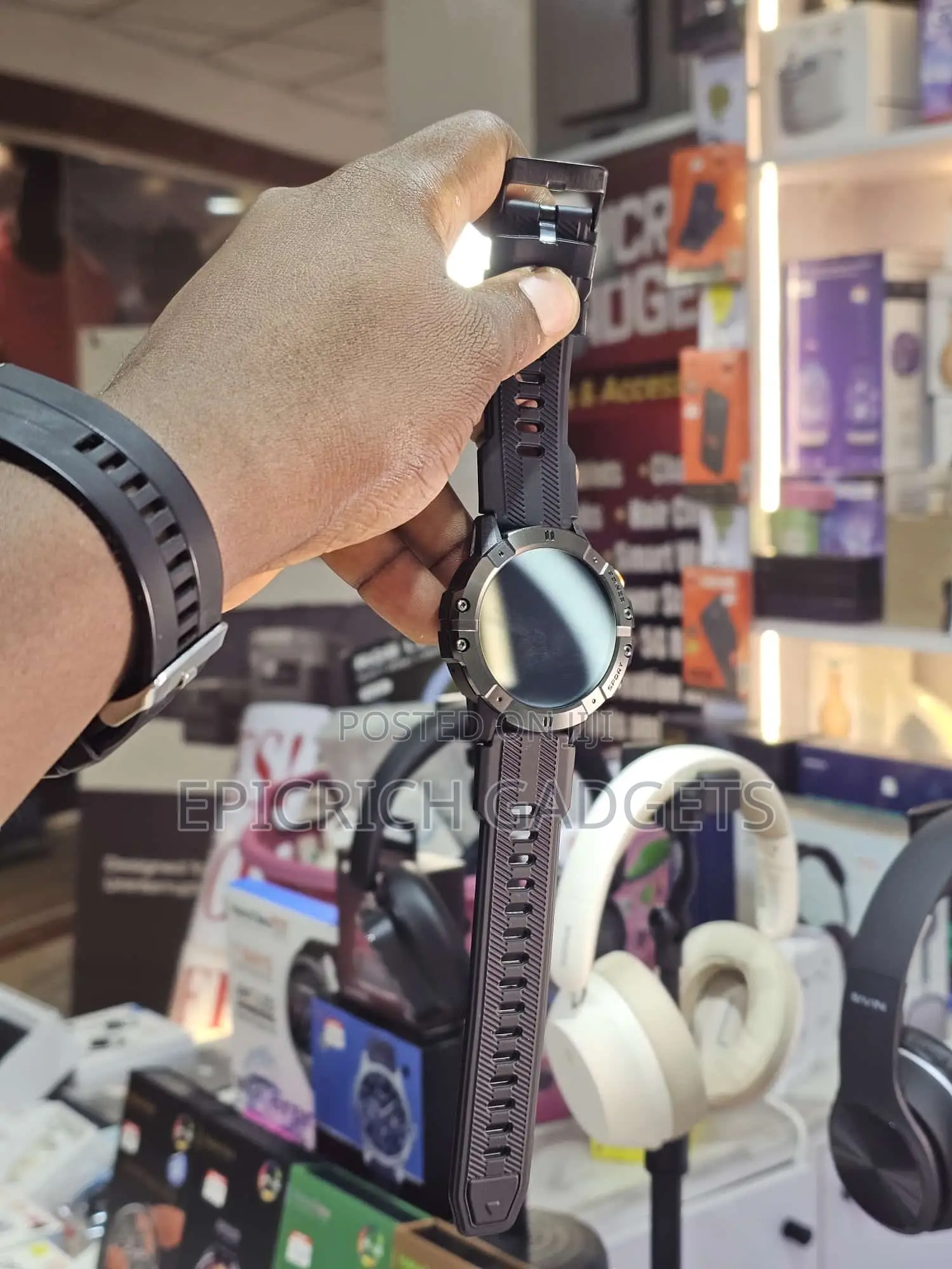 Hainoteko Smartwatch Rw-58 Waterproof and Scratchproof
