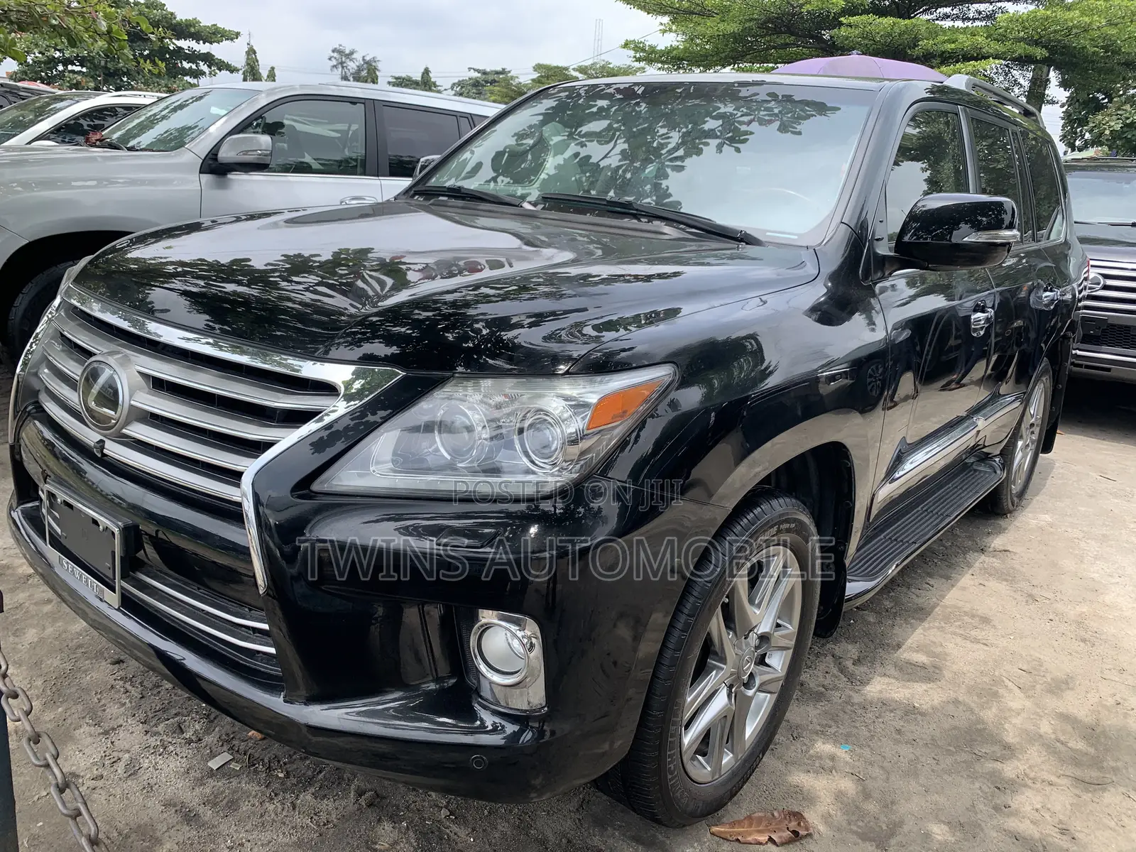 Lexus LX 570 (5 seats) AWD 2016 Black
