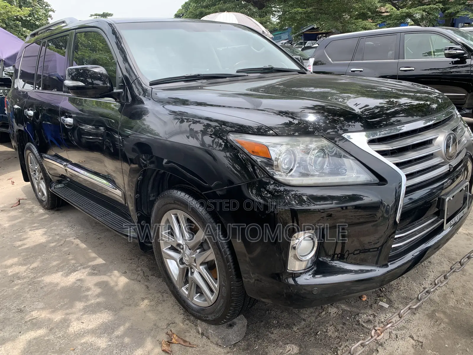 Lexus LX 570 (5 seats) AWD 2016 Black