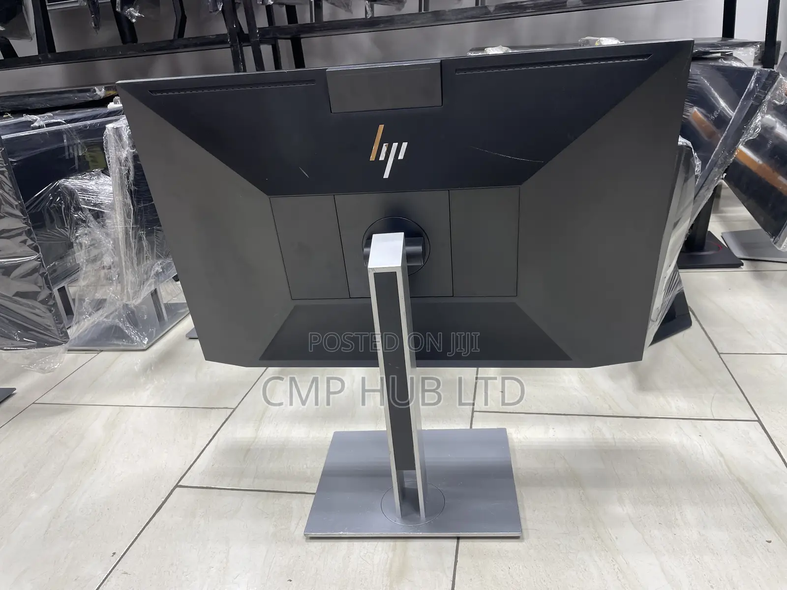 Hp E27m G4 27” QHD Ips Usb-C Conferencing Business Monitor