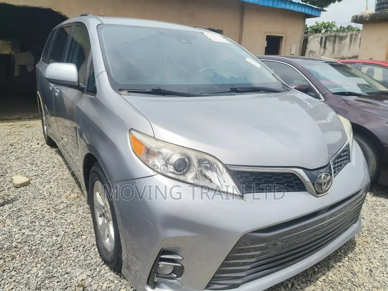 Toyota Sienna LE Mobility Auto Access (3.5L 6cyl 8A) 2018 Silver