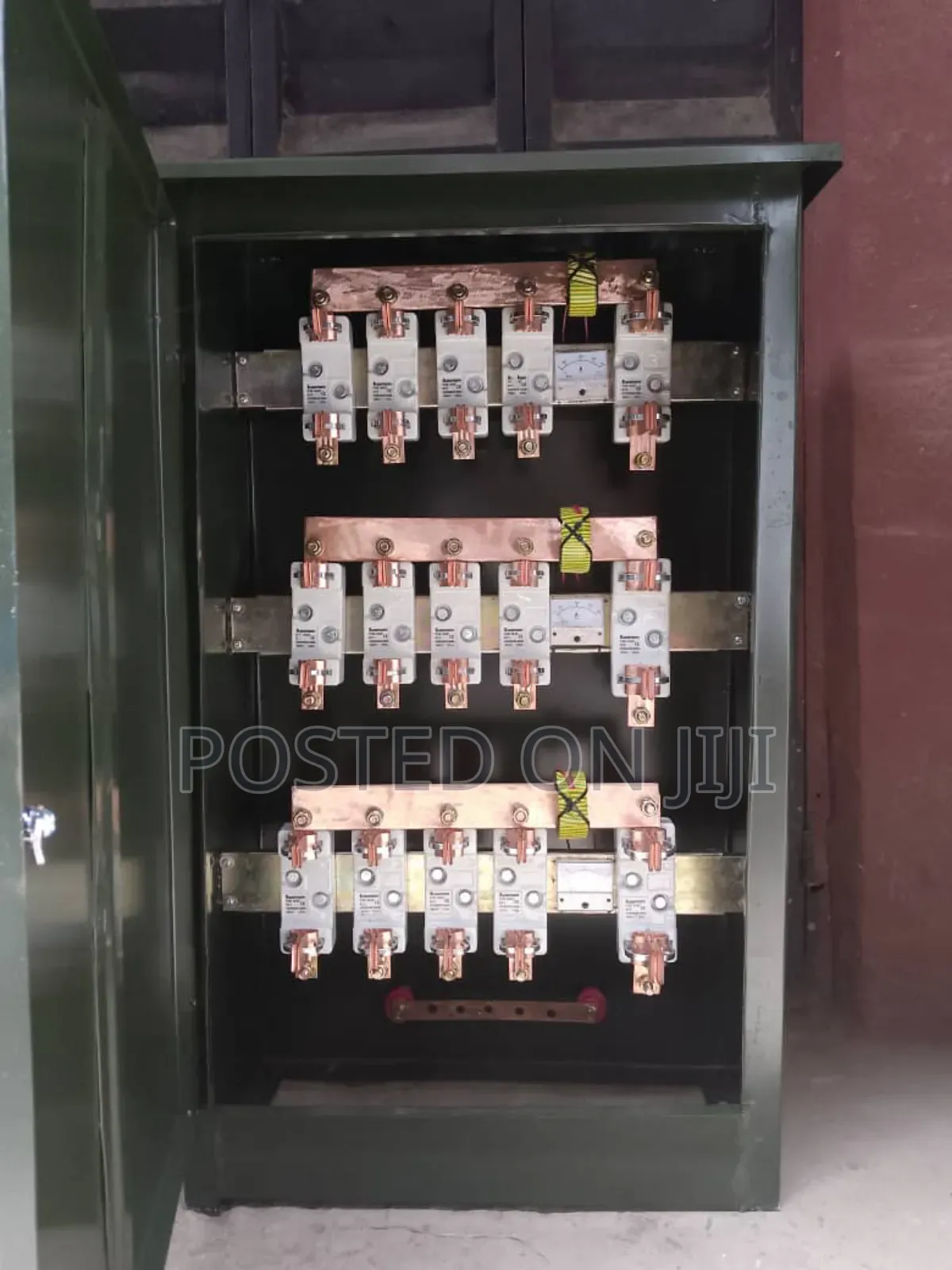 800amps 4way Abb High Quality Electric Copper Feeder Pillar