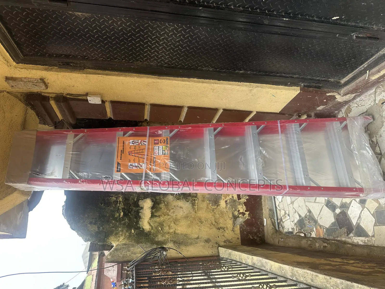 8 Steps a-Frame Double Sided Fiberglass Ladders