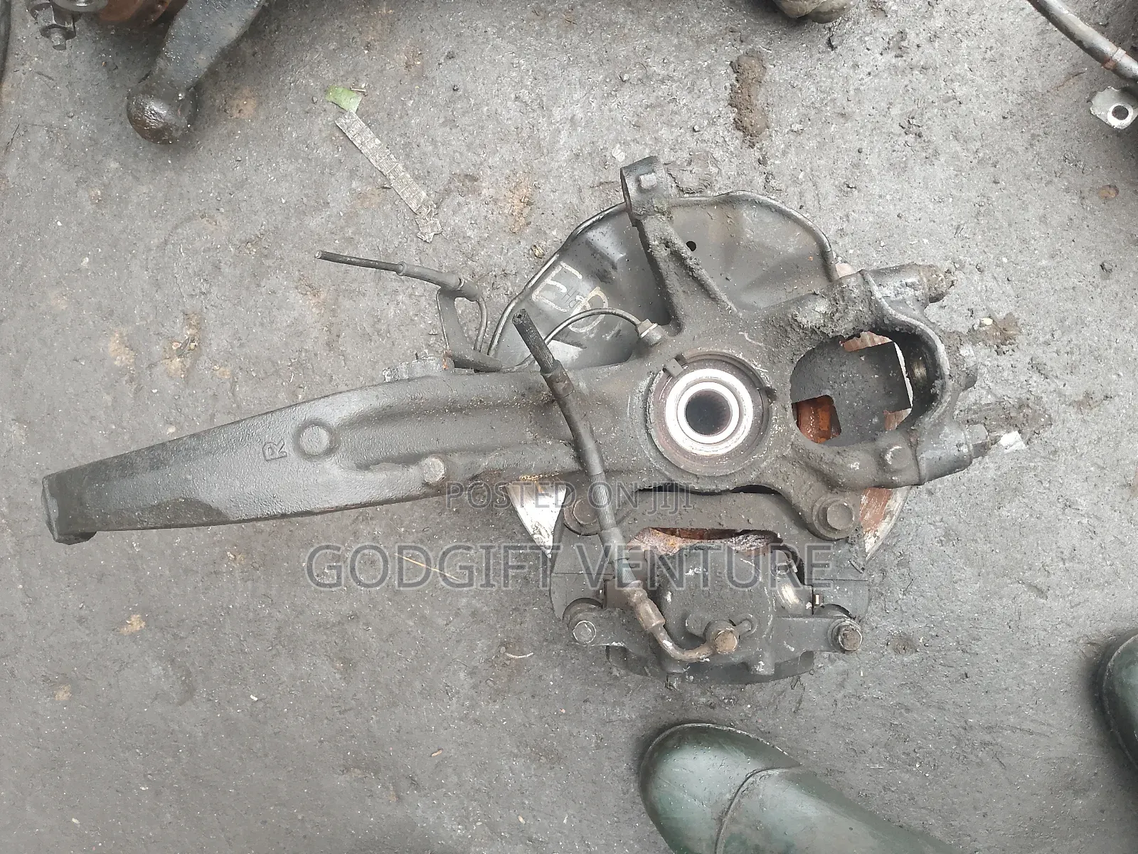 Front Hub Mazda 2010-2013