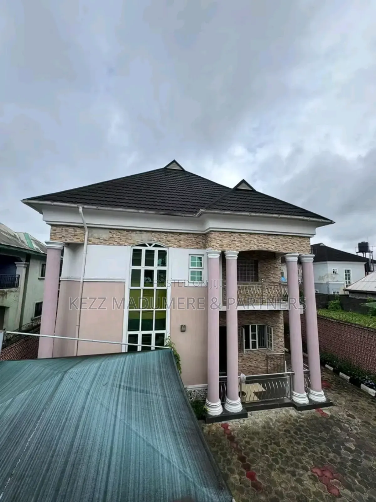 5bdrm Duplex in New Road Ada George for sale
