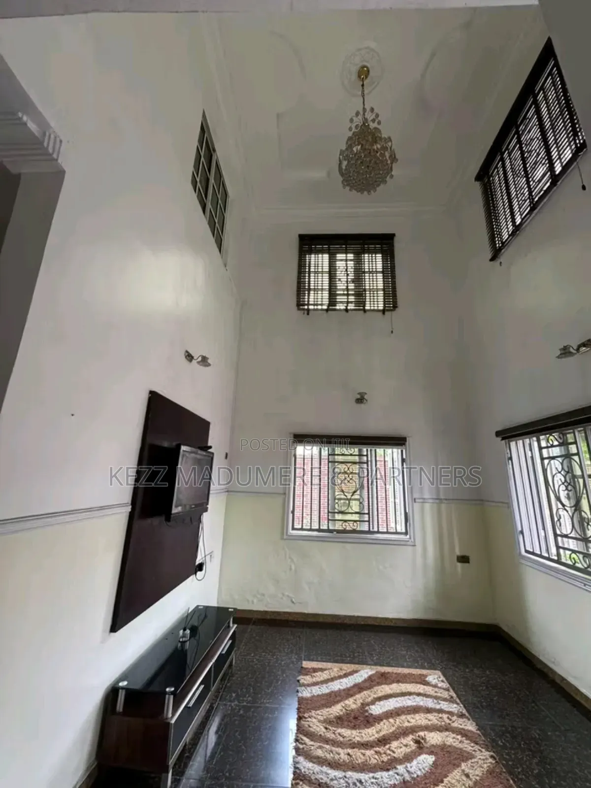 5bdrm Duplex in New Road Ada George for sale