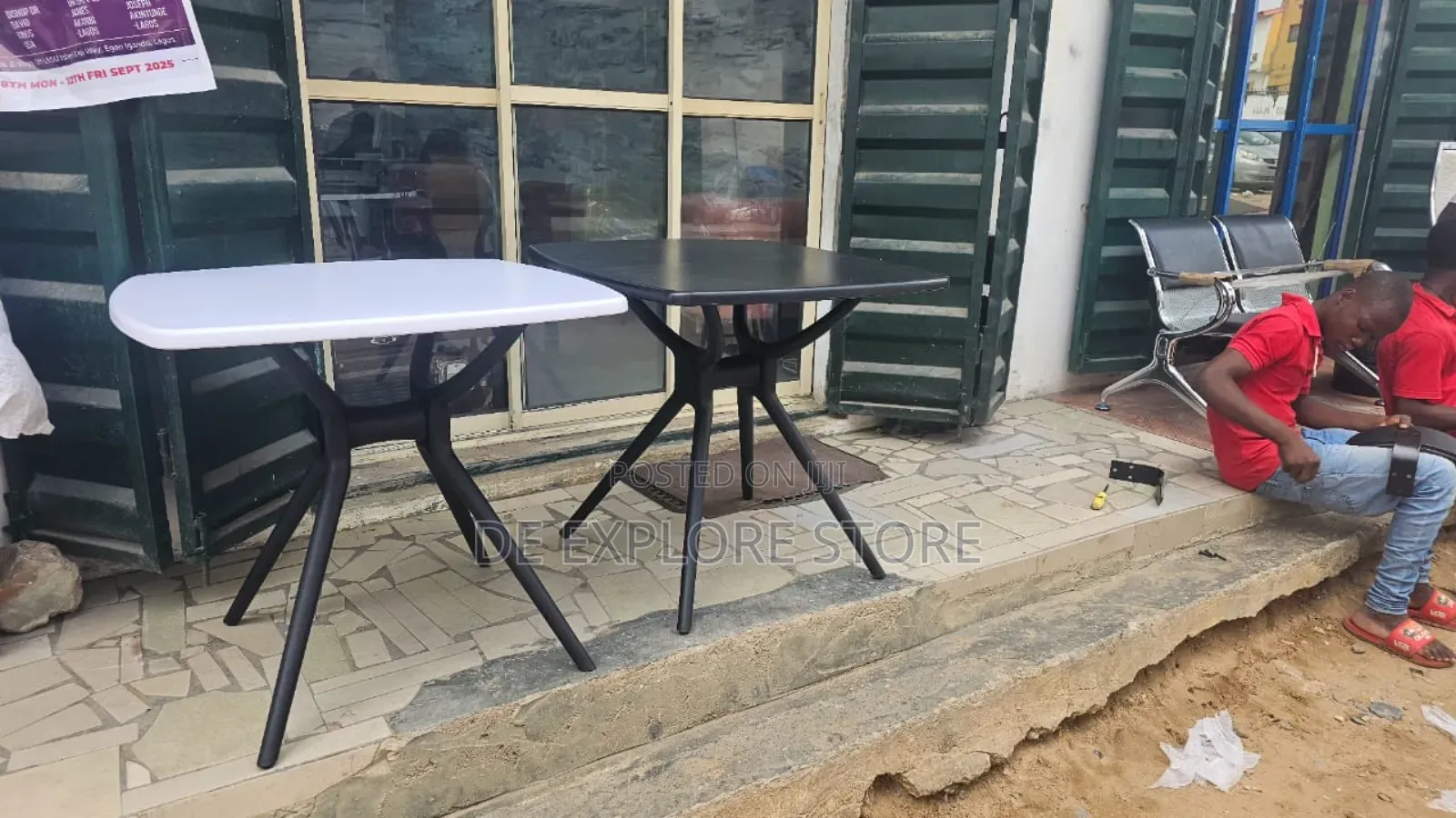 Restaurant/Dining/Outdoor Table