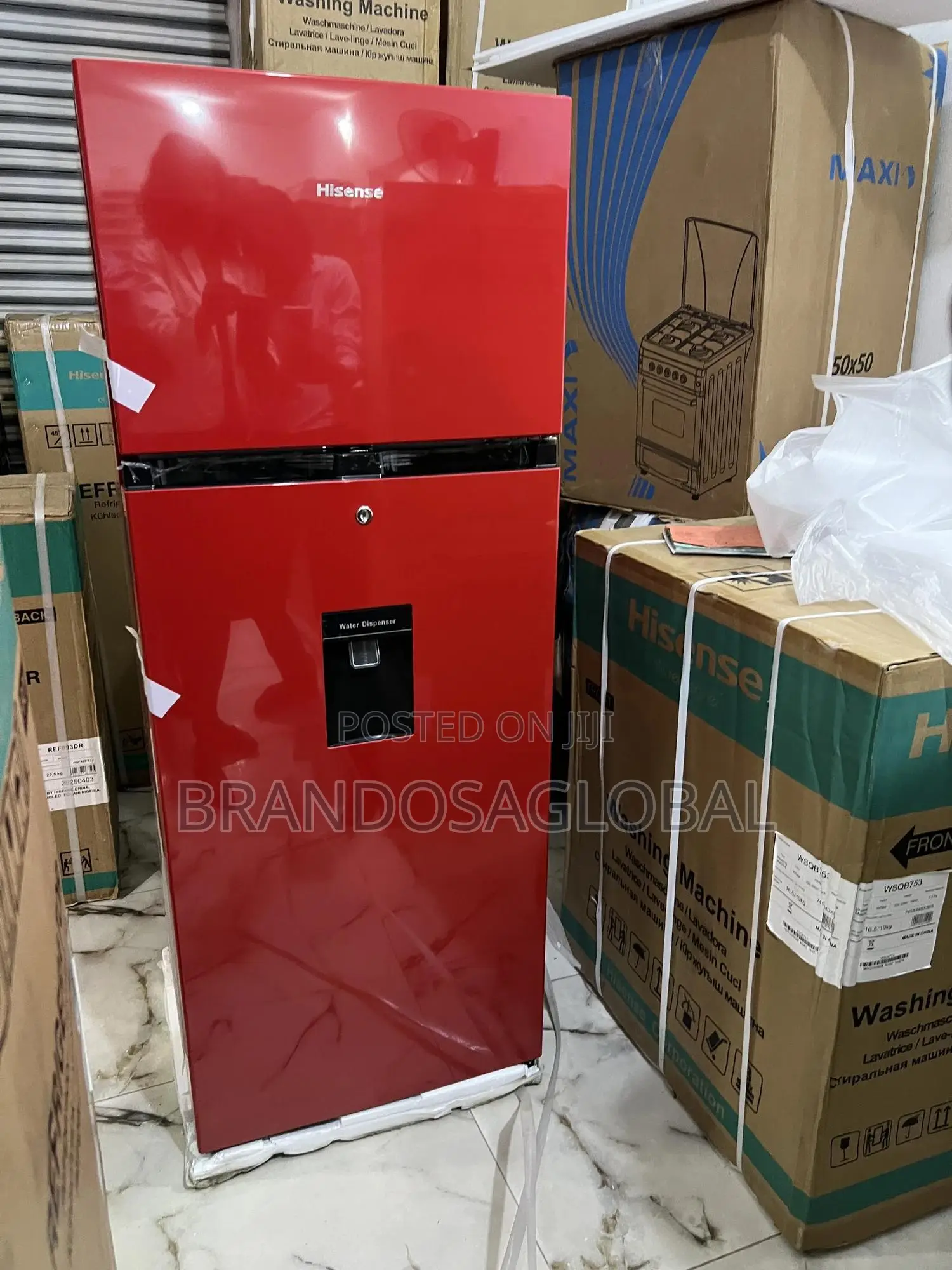 Hisense 204l Double Door, Water Dispenser, Energy Efficient
