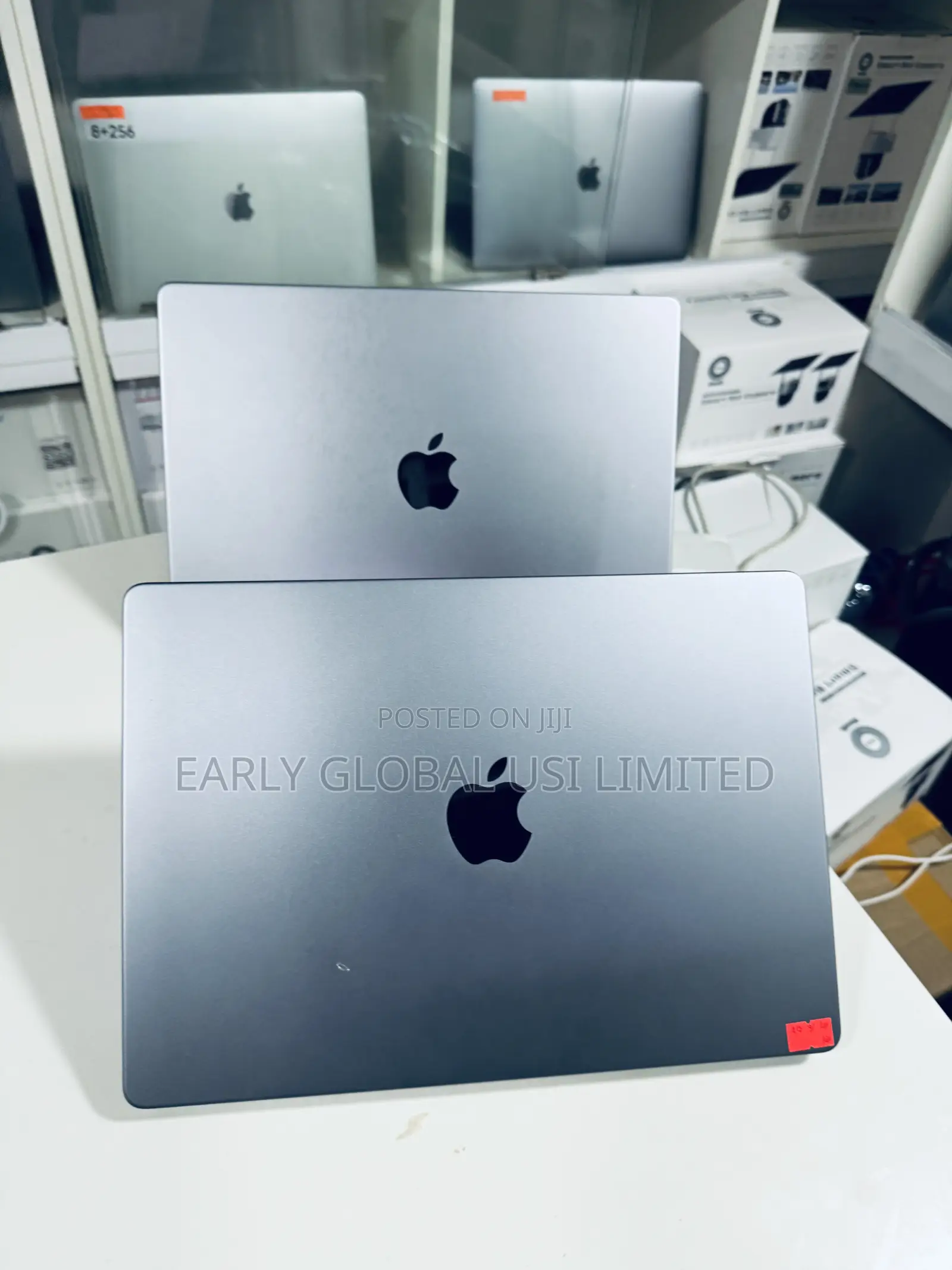 Laptop Apple MacBook Pro 2021 M1 16GB Apple M1 Pro SSD 512GB