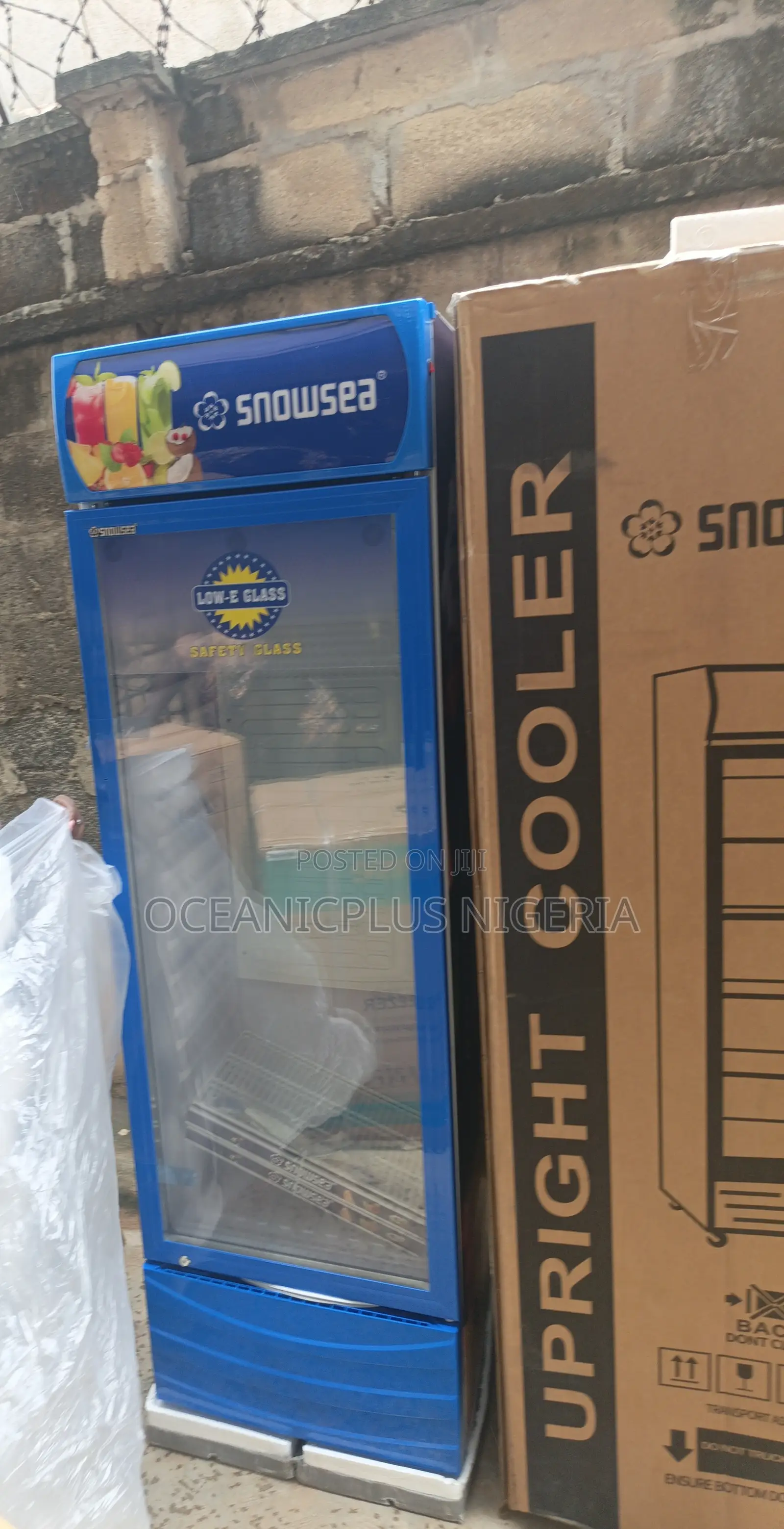 Reliable Snowsea Upright Showcase Freezer Chiller (Lc-300) 300l