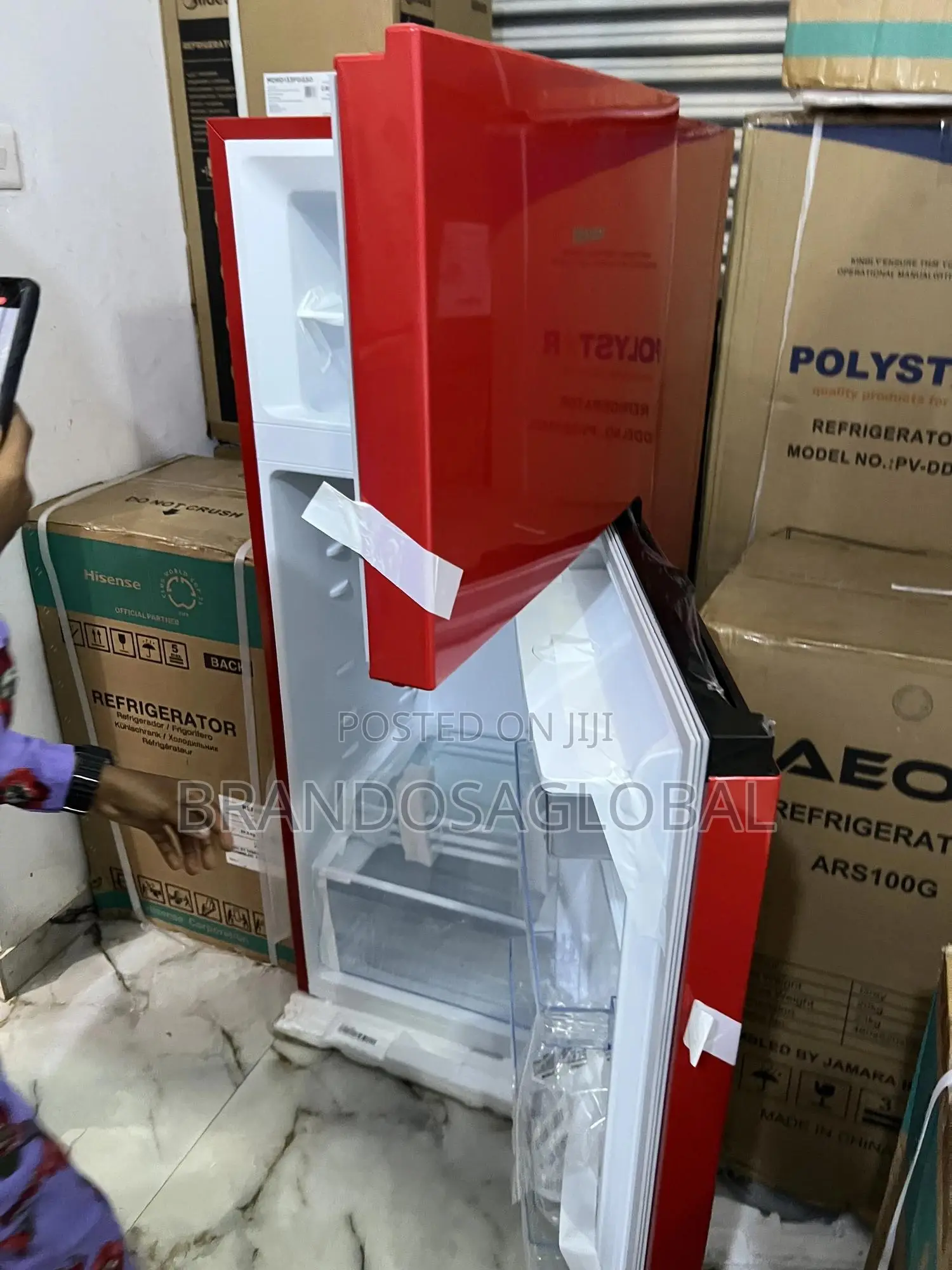 Hisense 204l Double Door Fridge–Sleek Hisense Model Water Dispenser
