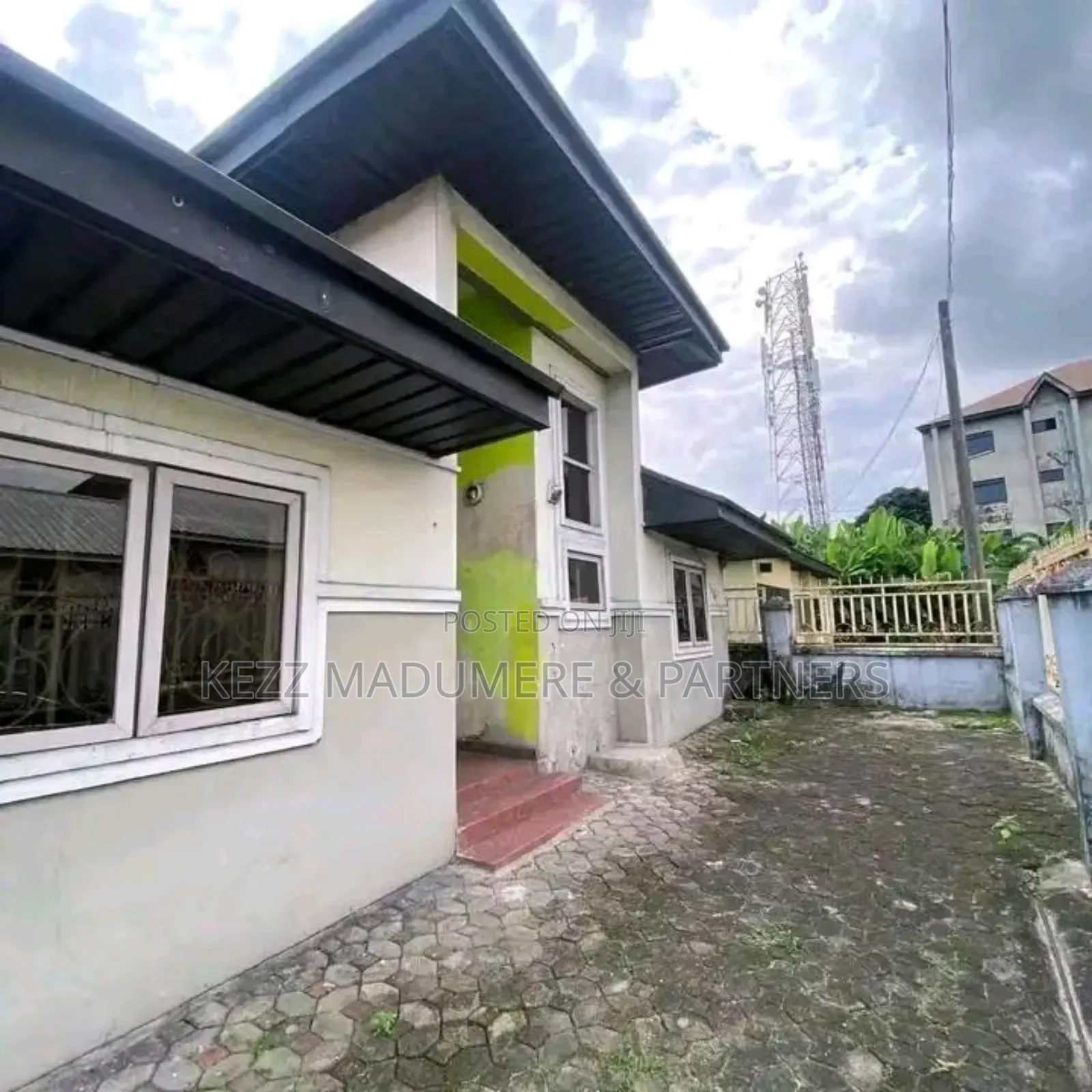 3bdrm Bungalow in Presidential Estate for sale