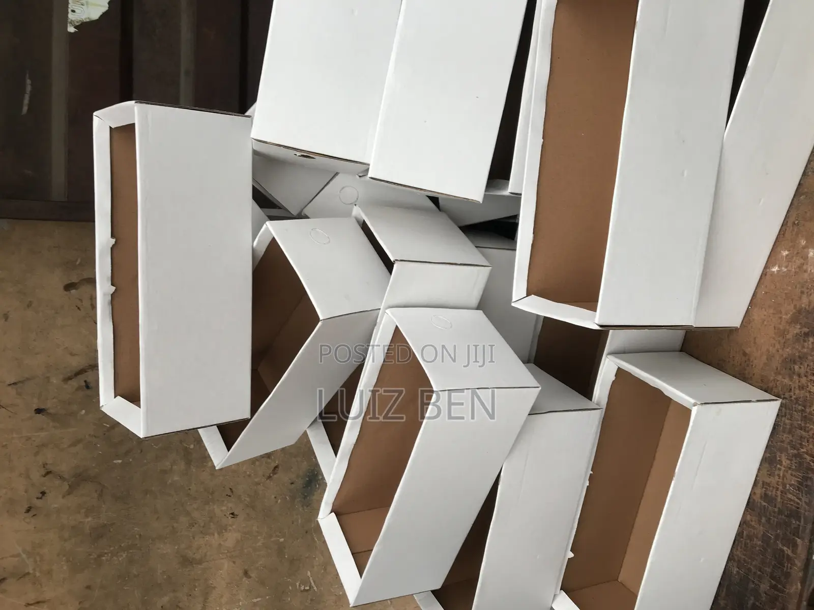 Very Neat and Affordable White Shoe Box Carton