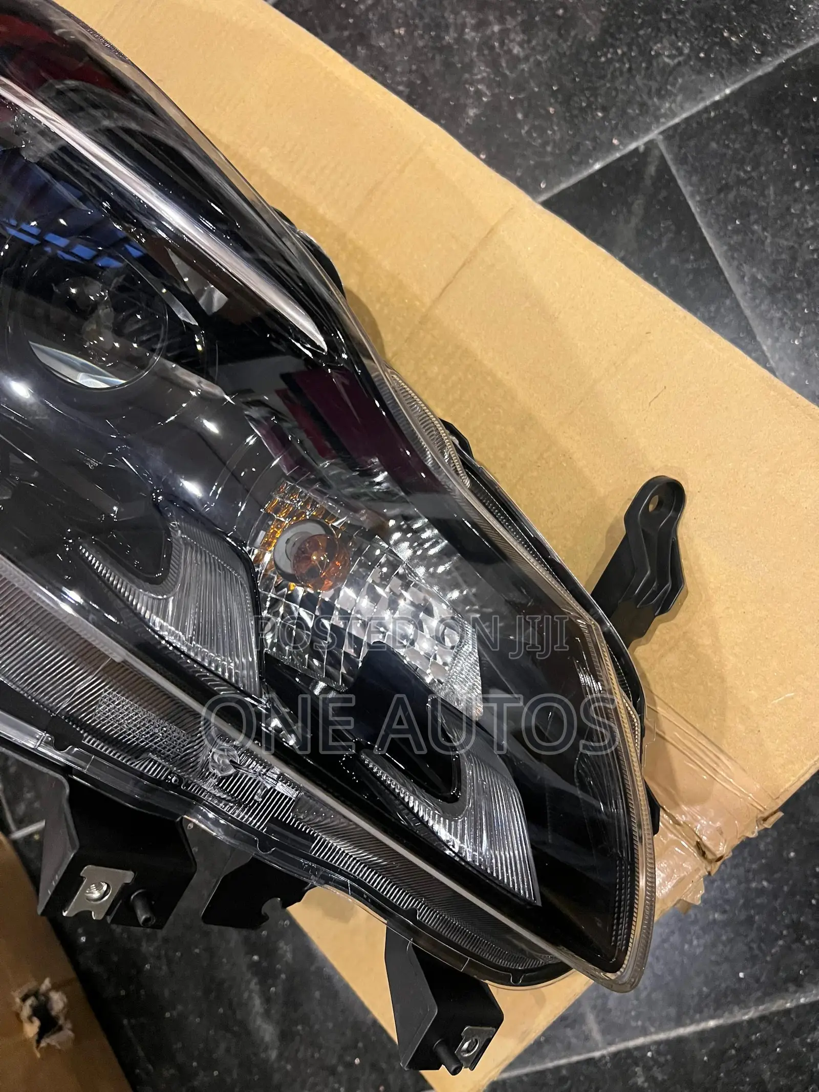 Suzuki Baleno Headlamp