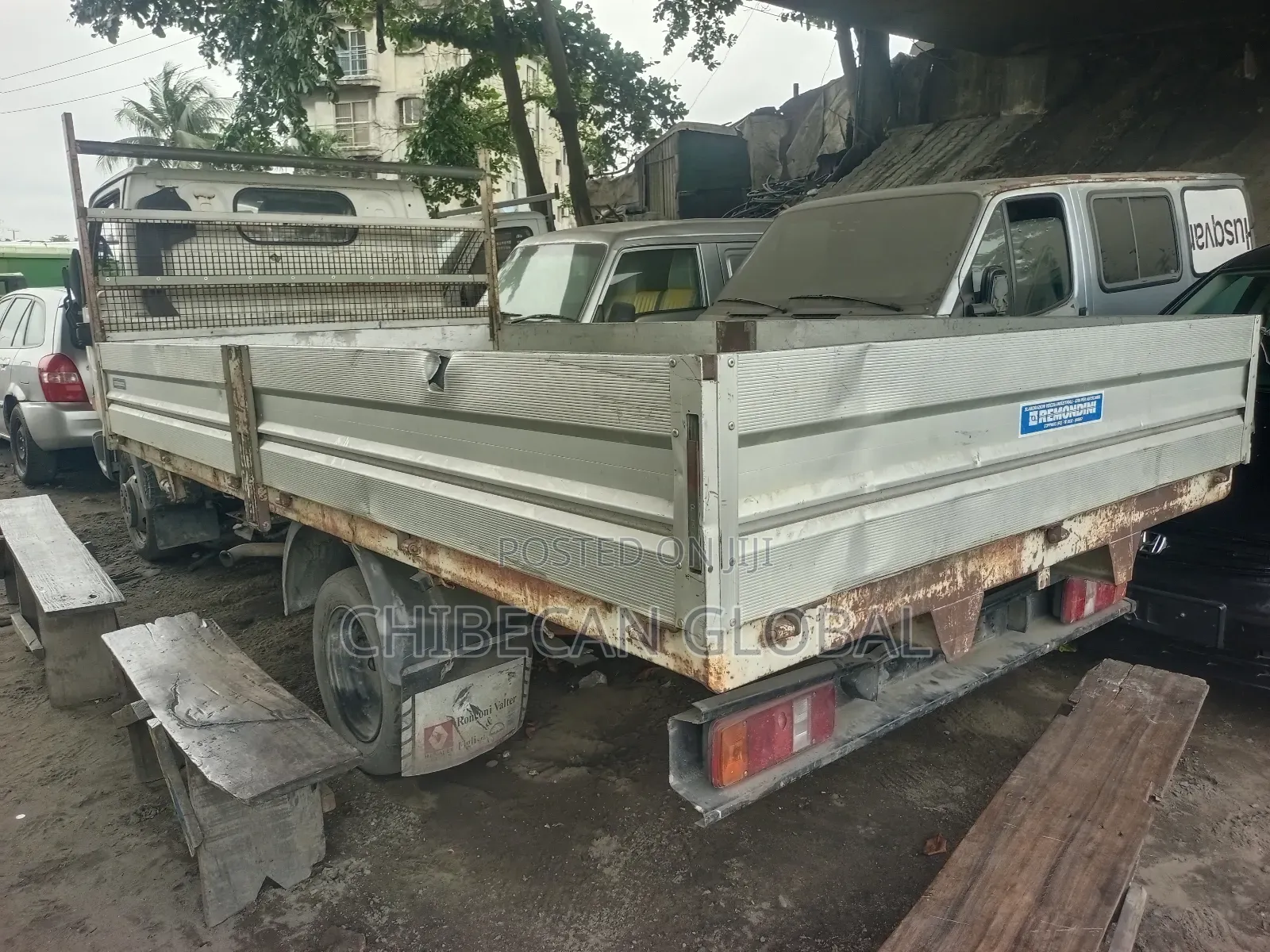 Nissan Cabstar Pickup Truck 6 Tyres (Foreign Used)