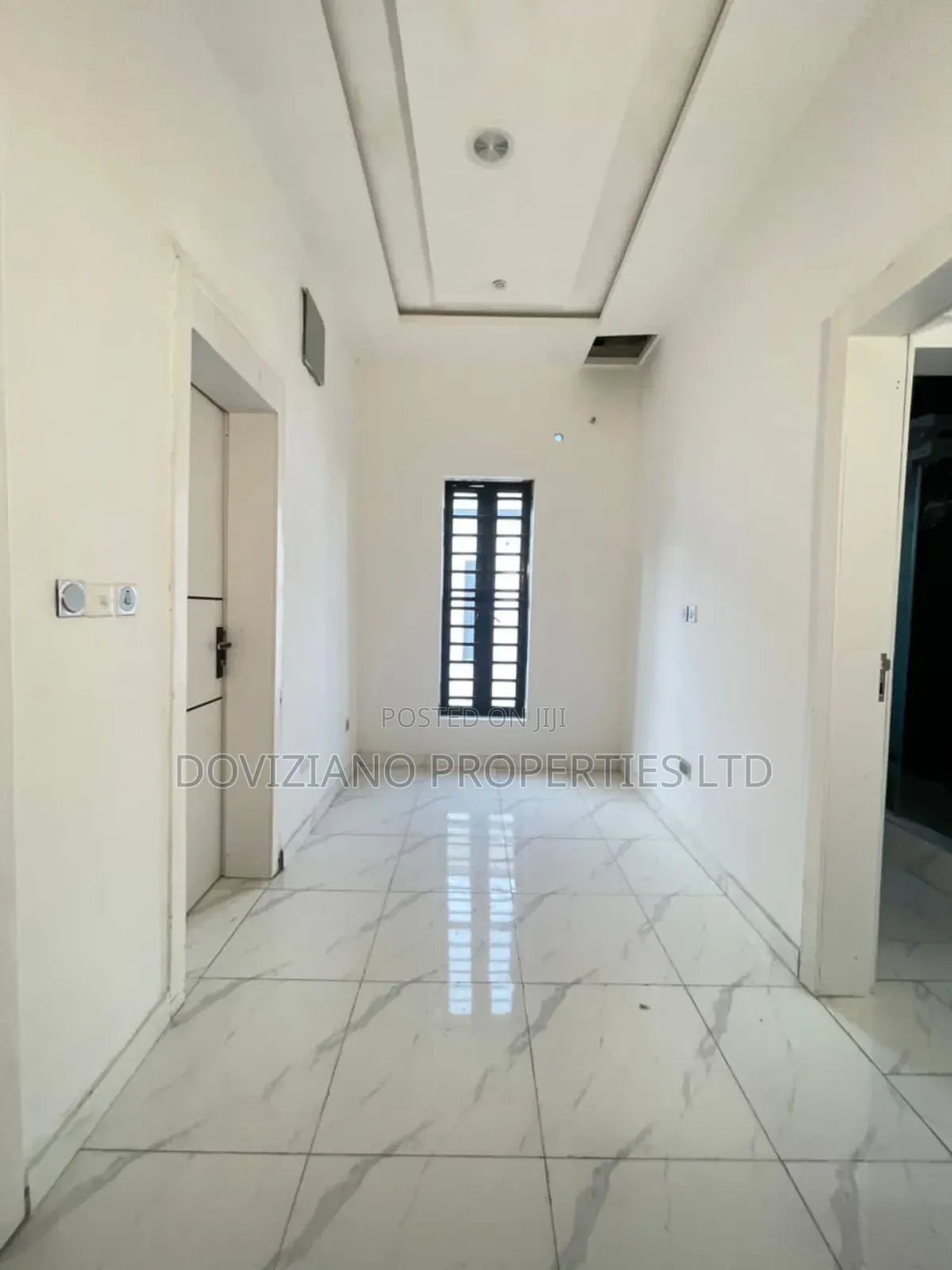 4bdrm Duplex in Ikota for sale