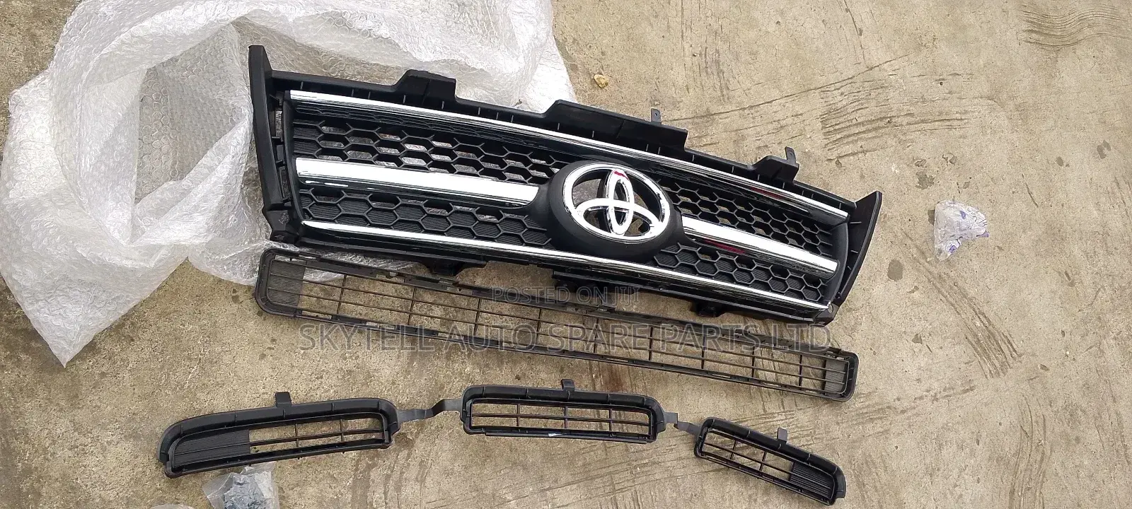 Up And Down Grill For Toyota Rav4 2010