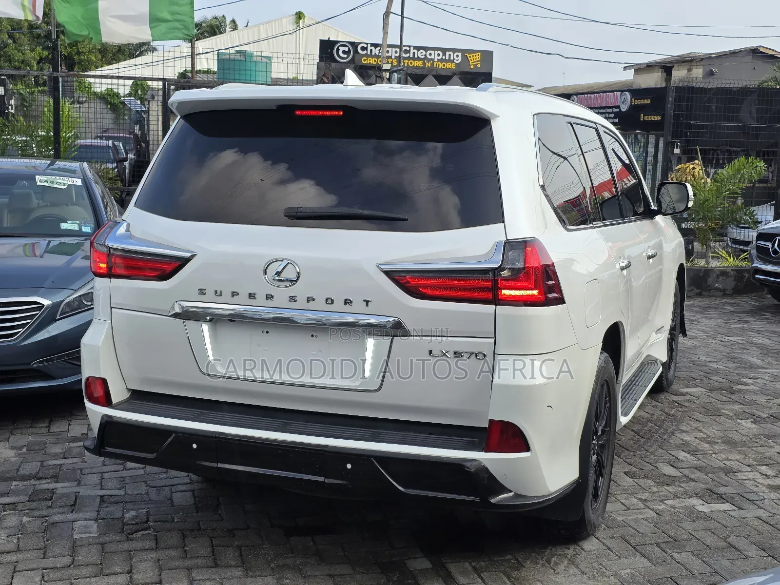 Lexus LX 2016 White