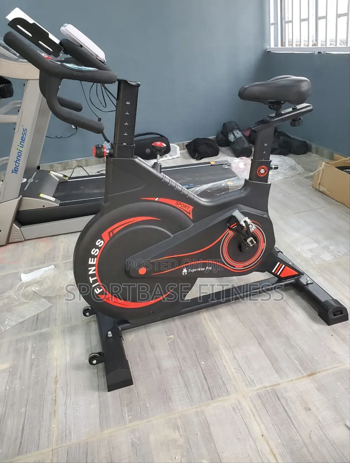 Supermax Pro Spinning Bike