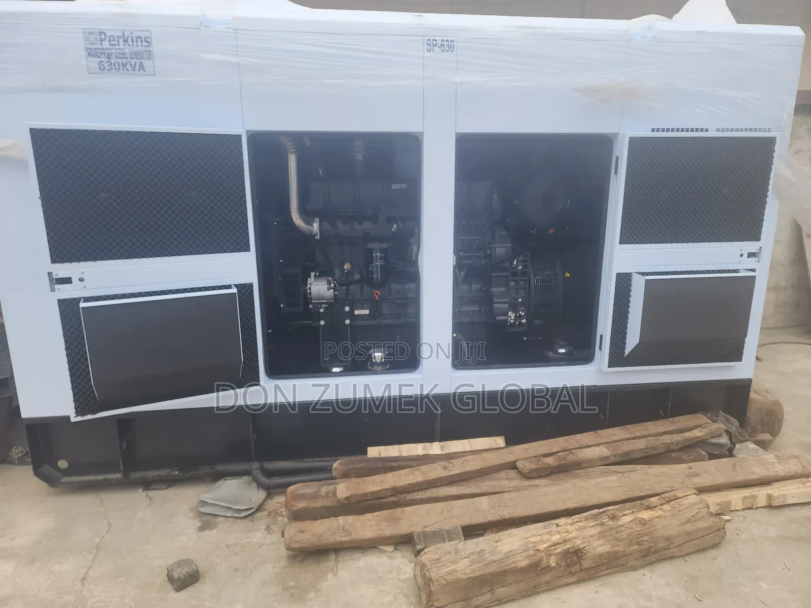 Perkins 650kva Diesel Soundproof Generator